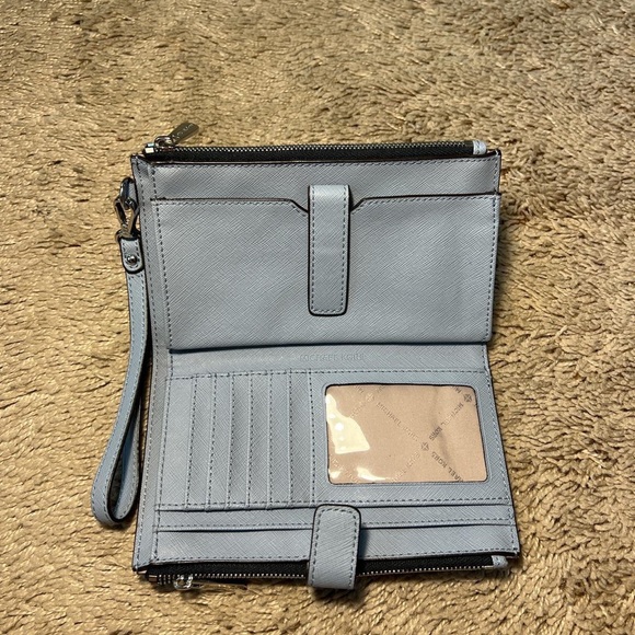 Michael Kors Wallet - Picture 3 of 3